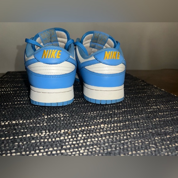 Nike Dunk - Picture 3 of 9